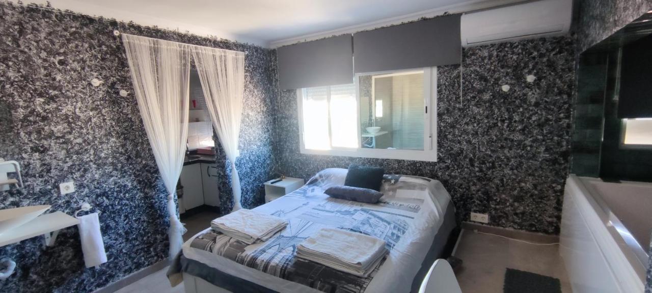 Latorre Jacuzzi Jerez Apartment Jerez de la Frontera Exterior photo